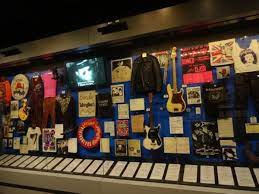 Rock and Roll Hall of Fame: Sejarah, Kontroversi, dan Legenda yang Abadi