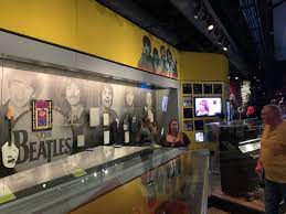 Dari Elvis ke Eminem: Evolusi Rock and Roll Hall of Fame yang Mengejutkan!