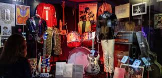 Lagu Viral TikTok Bulan Ini, Nomor 4 Auto Nempel di Kepala!